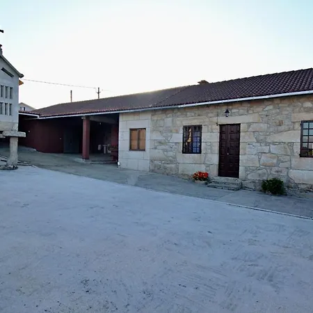 Casita De Piedra En Vilanova De Arousa * Pontevedra