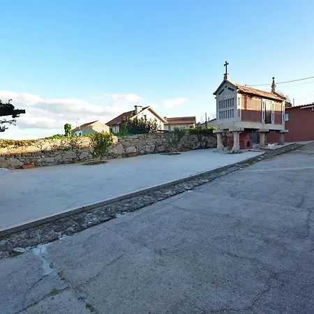Casita De Piedra En Vilanova De Arousa * Pontevedra